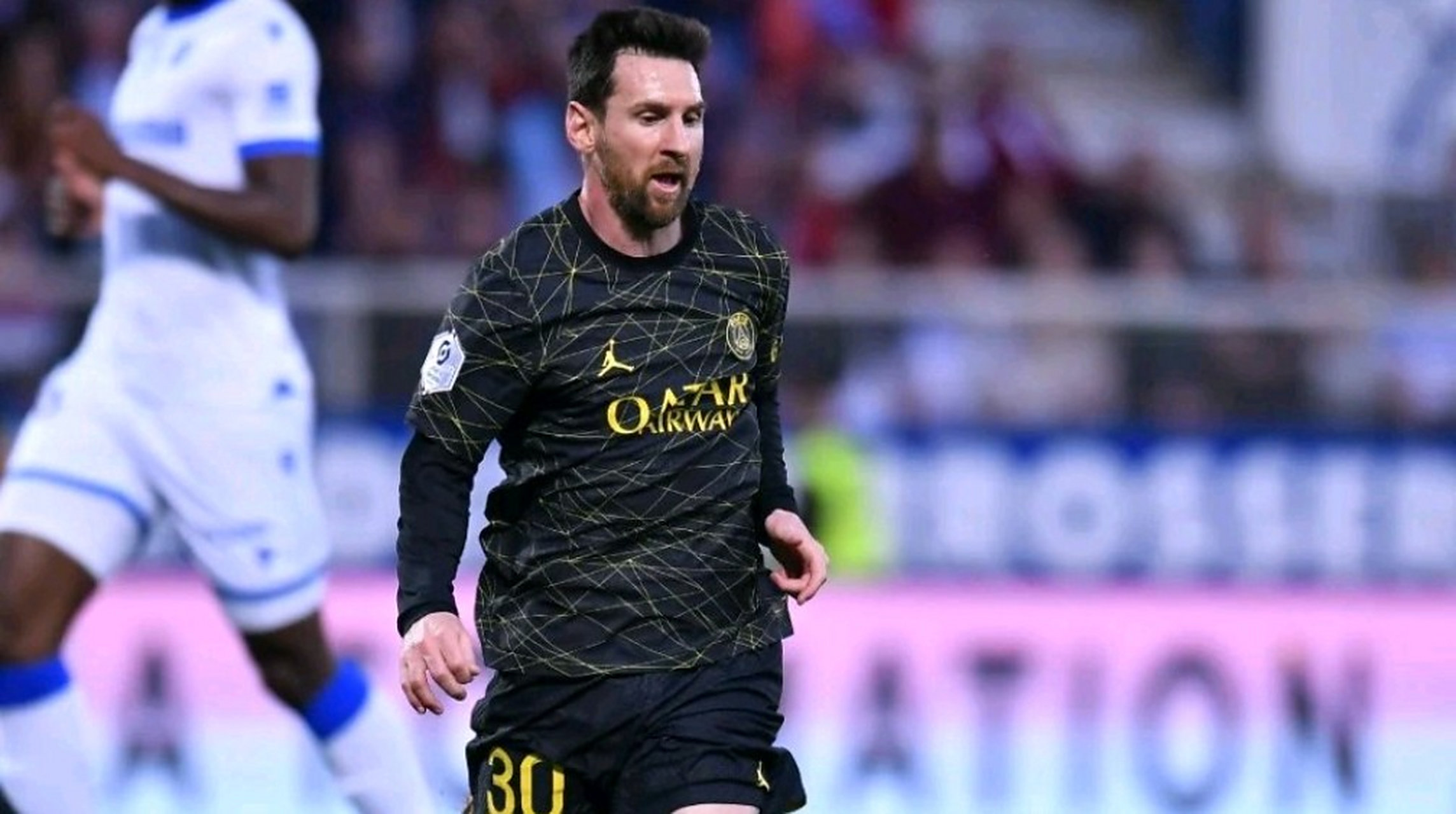 多特蒙德轻取巴黎圣日耳曼，梅西梅开二度意甲