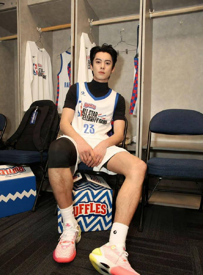 开云体育官网-全明星周末活动受关注，明星球员表现抢眼的简单介绍