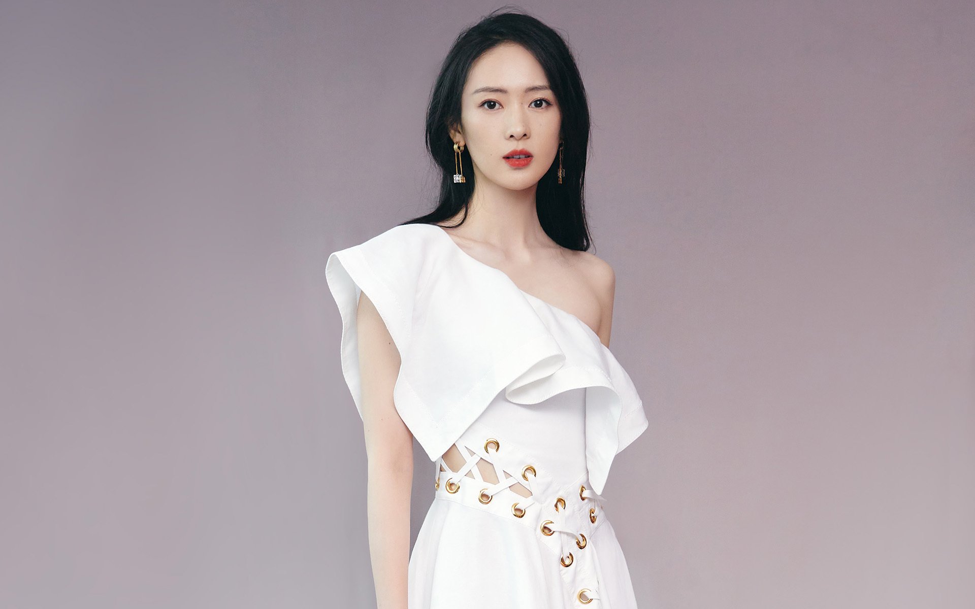 当曼城蓝遇见迦太基之鹰，迪巴拉在虚构战场上书写教科书